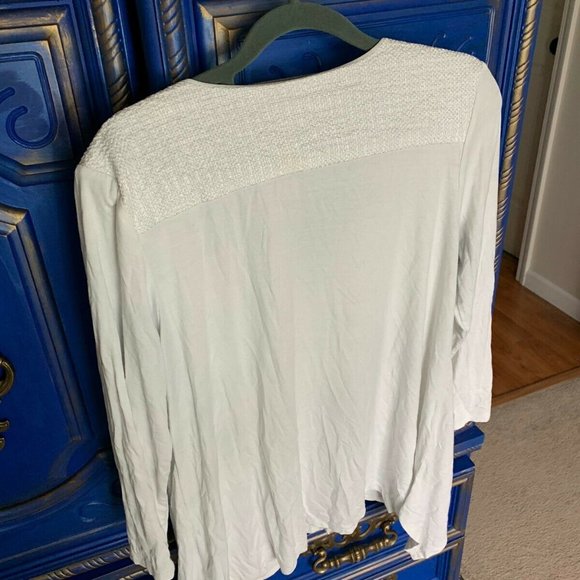 Adrianna Papell White Shirt Women's Size Medium - Picture 3 of 3